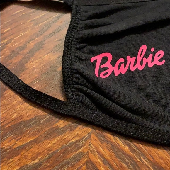 Brand new black facemask - Picture 3 of 4